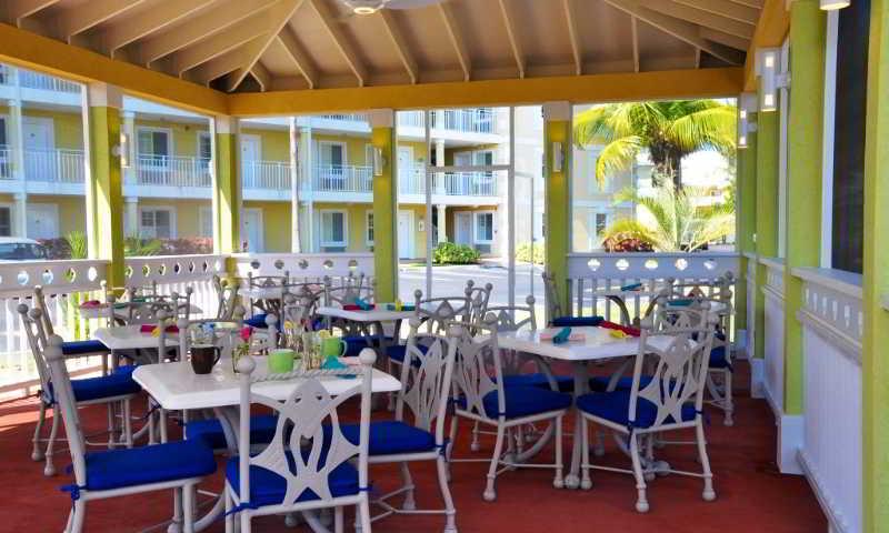 Sunshine Suites Resort West Bay Екстер'єр фото