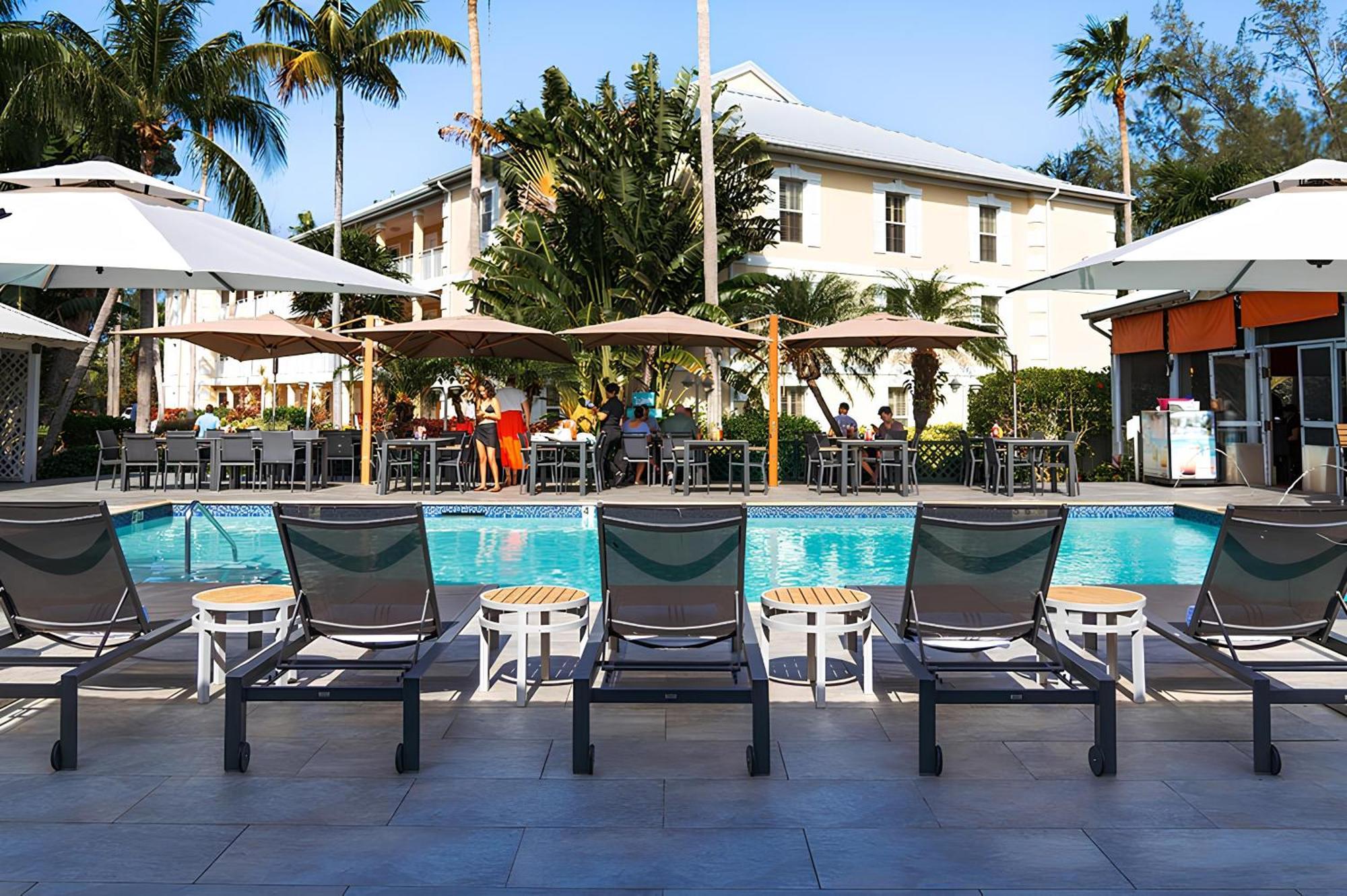 Sunshine Suites Resort West Bay Екстер'єр фото